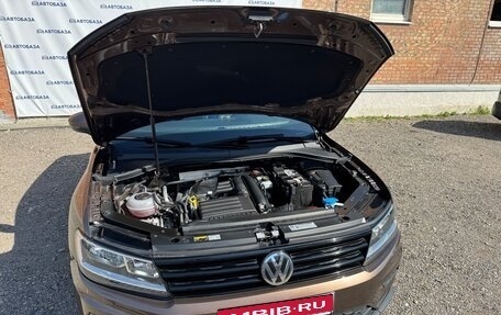 Volkswagen Tiguan II, 2018 год, 2 750 000 рублей, 32 фотография