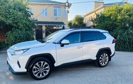 Toyota RAV4, 2020 год, 2 290 000 рублей, 25 фотография