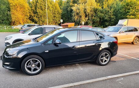 Opel Astra J, 2013 год, 640 000 рублей, 3 фотография