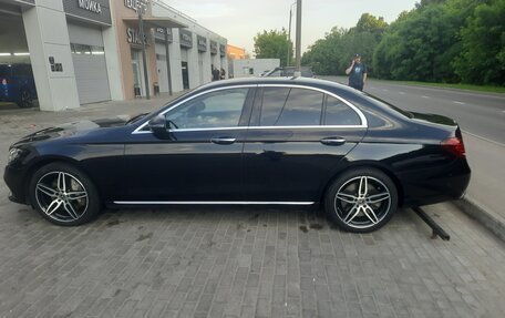 Mercedes-Benz E-Класс, 2017 год, 3 100 000 рублей, 1 фотография