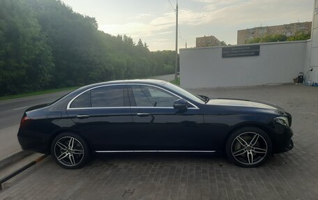 Mercedes-Benz E-Класс, 2017 год, 3 100 000 рублей, 14 фотография