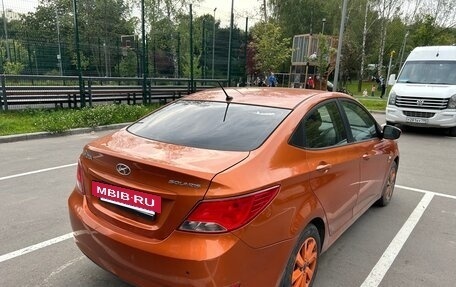 Hyundai Solaris II рестайлинг, 2015 год, 1 050 000 рублей, 5 фотография