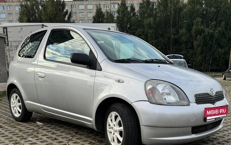 Toyota Yaris I рестайлинг, 2000 год, 299 000 рублей, 2 фотография