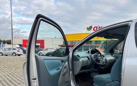 Toyota Yaris I рестайлинг, 2000 год, 299 000 рублей, 9 фотография
