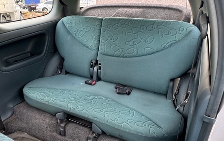 Toyota Yaris I рестайлинг, 2000 год, 299 000 рублей, 22 фотография