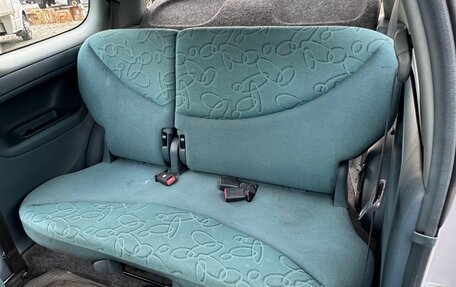 Toyota Yaris I рестайлинг, 2000 год, 299 000 рублей, 23 фотография