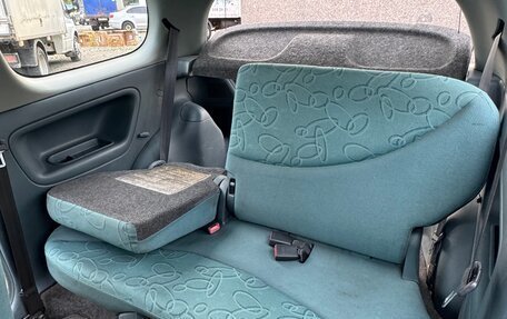 Toyota Yaris I рестайлинг, 2000 год, 299 000 рублей, 24 фотография