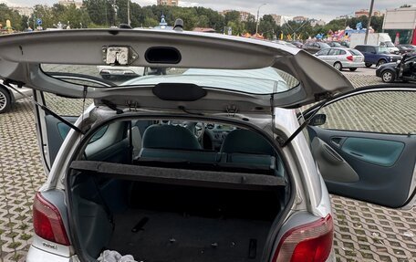 Toyota Yaris I рестайлинг, 2000 год, 299 000 рублей, 31 фотография