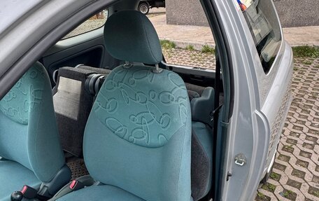 Toyota Yaris I рестайлинг, 2000 год, 299 000 рублей, 27 фотография