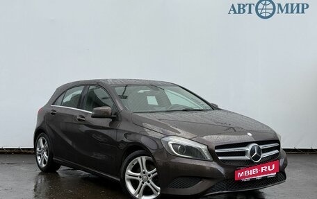 Mercedes-Benz A-Класс, 2015 год, 1 195 000 рублей, 3 фотография