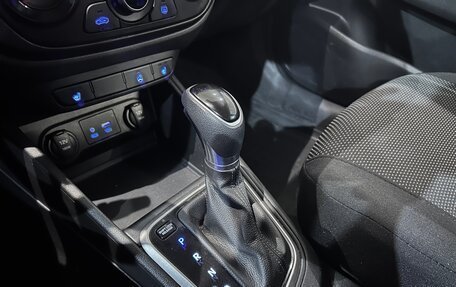 Hyundai Solaris II рестайлинг, 2017 год, 1 249 000 рублей, 19 фотография