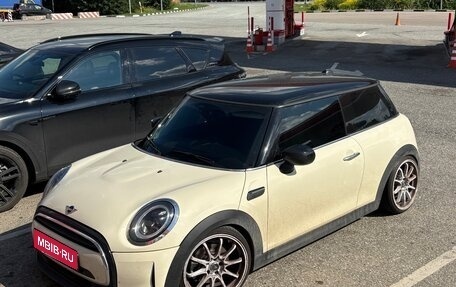 MINI Hatch, 2021 год, 2 350 000 рублей, 3 фотография