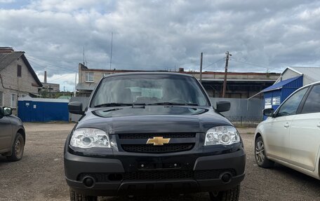 Chevrolet Niva I рестайлинг, 2018 год, 750 000 рублей, 9 фотография