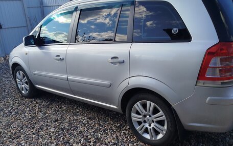 Opel Zafira B, 2012 год, 690 000 рублей, 1 фотография