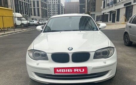 BMW 1 серия, 2011 год, 680 000 рублей, 1 фотография
