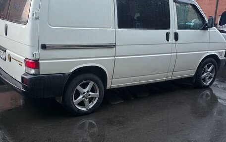Volkswagen Transporter T4, 2002 год, 850 000 рублей, 2 фотография