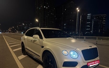 Bentley Bentayga I, 2017 год, 9 400 000 рублей, 2 фотография