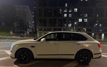 Bentley Bentayga I, 2017 год, 9 400 000 рублей, 6 фотография