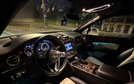 Bentley Bentayga I, 2017 год, 9 400 000 рублей, 7 фотография