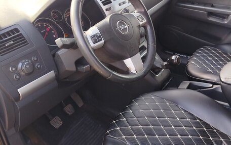Opel Zafira B, 2012 год, 690 000 рублей, 2 фотография