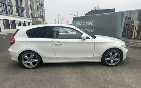 BMW 1 серия, 2011 год, 680 000 рублей, 3 фотография