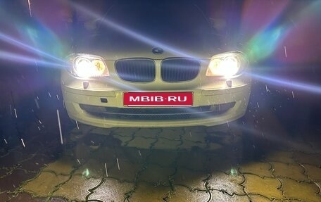 BMW 1 серия, 2011 год, 680 000 рублей, 7 фотография