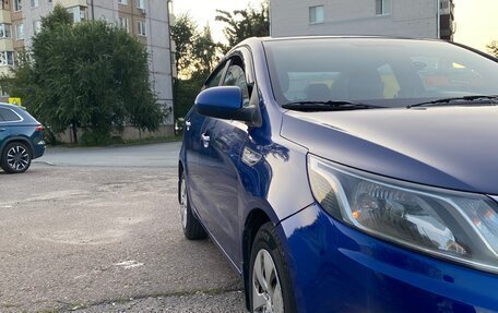 KIA Rio III рестайлинг, 2013 год, 560 000 рублей, 1 фотография