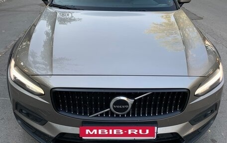 Volvo V90 Cross Country I рестайлинг, 2021 год, 4 950 000 рублей, 5 фотография