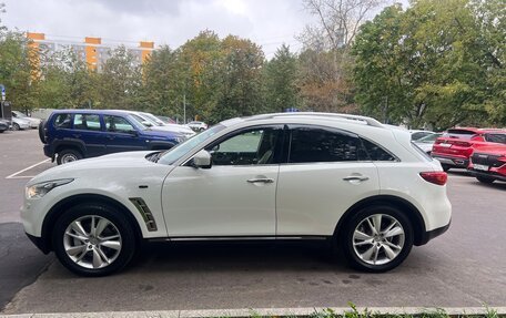 Infiniti QX70, 2013 год, 2 270 000 рублей, 6 фотография