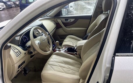 Infiniti QX70, 2013 год, 2 270 000 рублей, 7 фотография