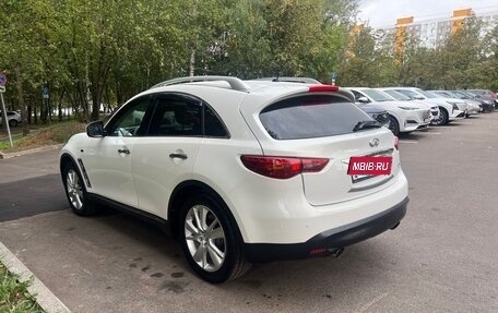 Infiniti QX70, 2013 год, 2 270 000 рублей, 5 фотография