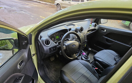 Ford Fiesta, 2007 год, 295 000 рублей, 3 фотография