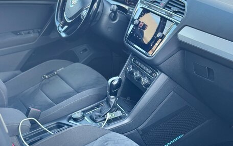 Volkswagen Tiguan II, 2018 год, 2 600 000 рублей, 8 фотография