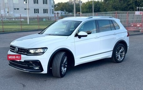Volkswagen Tiguan II, 2018 год, 2 600 000 рублей, 6 фотография