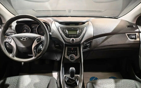Hyundai Elantra V, 2013 год, 990 000 рублей, 8 фотография
