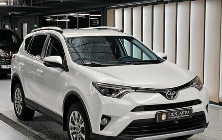Toyota RAV4, 2017 год, 2 450 000 рублей, 7 фотография