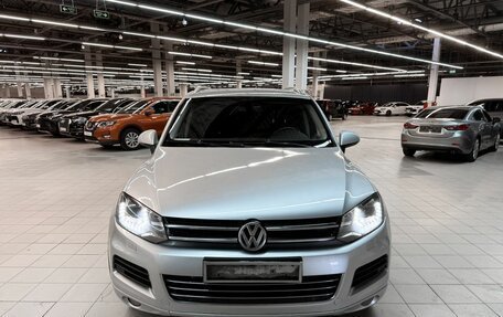 Volkswagen Touareg III, 2013 год, 2 124 000 рублей, 2 фотография