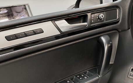 Volkswagen Touareg III, 2013 год, 2 124 000 рублей, 10 фотография