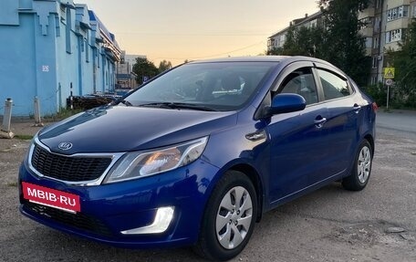 KIA Rio III рестайлинг, 2013 год, 560 000 рублей, 2 фотография