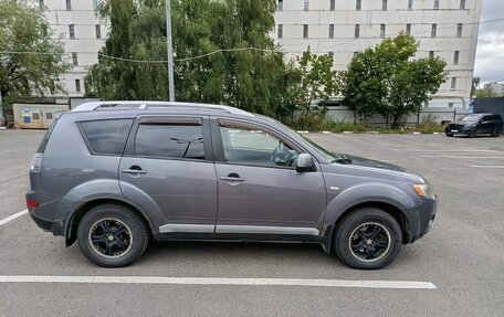 Mitsubishi Outlander III рестайлинг 3, 2008 год, 750 000 рублей, 12 фотография