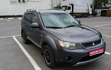 Mitsubishi Outlander III рестайлинг 3, 2008 год, 750 000 рублей, 1 фотография