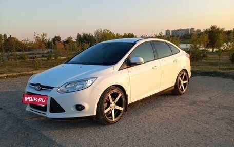 Ford Focus III, 2014 год, 950 000 рублей, 2 фотография