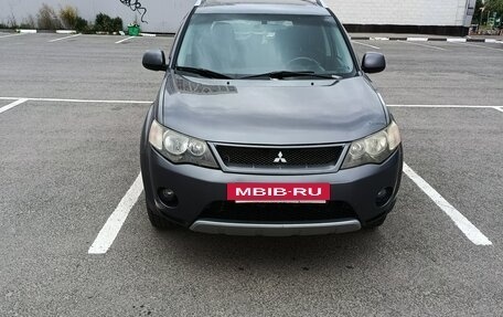 Mitsubishi Outlander III рестайлинг 3, 2008 год, 750 000 рублей, 2 фотография