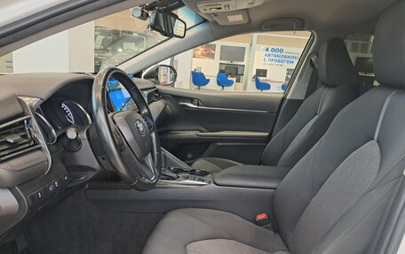 Toyota Camry, 2021 год, 2 850 000 рублей, 16 фотография