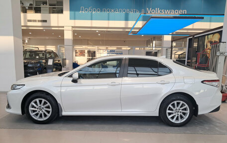 Toyota Camry, 2021 год, 2 850 000 рублей, 8 фотография