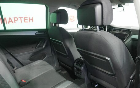 Volkswagen Tiguan II, 2018 год, 2 567 000 рублей, 11 фотография