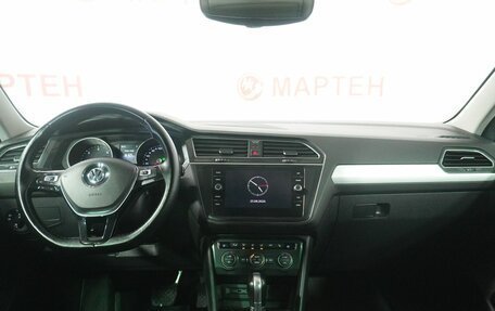 Volkswagen Tiguan II, 2018 год, 2 567 000 рублей, 15 фотография
