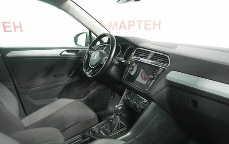 Volkswagen Tiguan II, 2018 год, 2 567 000 рублей, 10 фотография