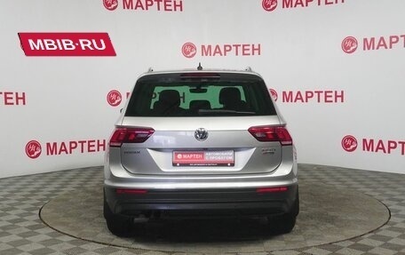 Volkswagen Tiguan II, 2018 год, 2 567 000 рублей, 6 фотография