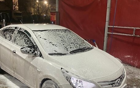Hyundai Solaris II рестайлинг, 2015 год, 600 000 рублей, 5 фотография